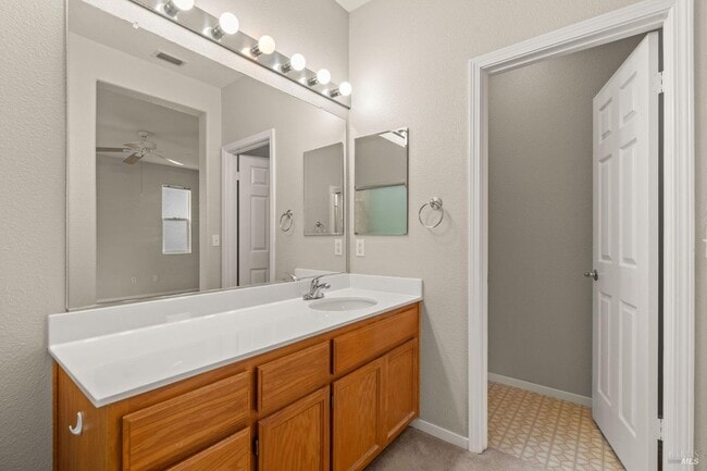 Building Photo - 715 Cherry Hills Ln