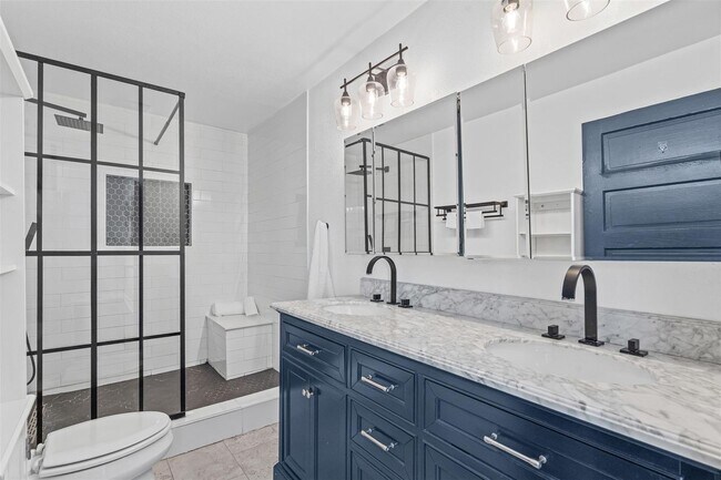 Building Photo - 301 S Edgefield Ave