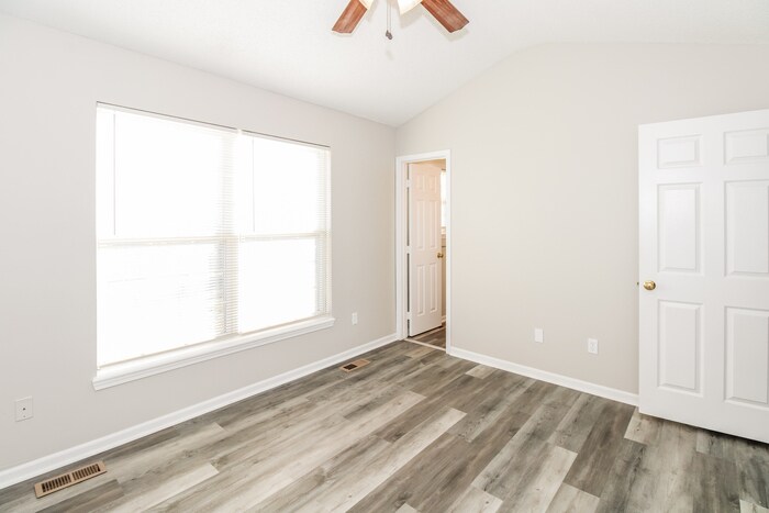 Building Photo - 11205 N Ditman Ave