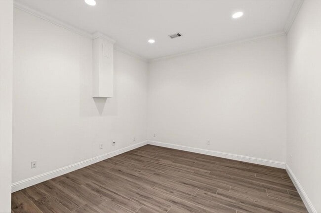 Building Photo - 16 Conifer Cir NE