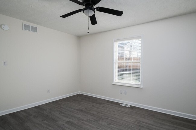 Building Photo - 154 Garnet Dr