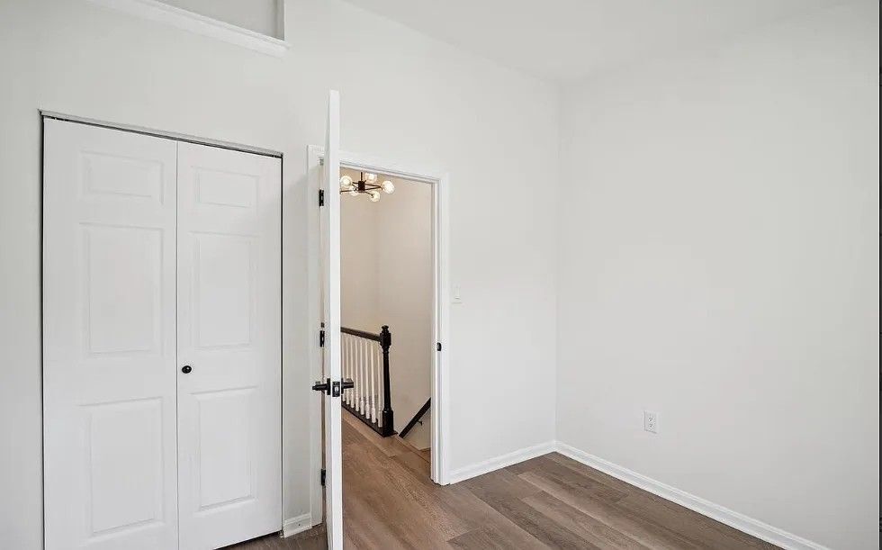 Building Photo - 10611 Campus Way S
