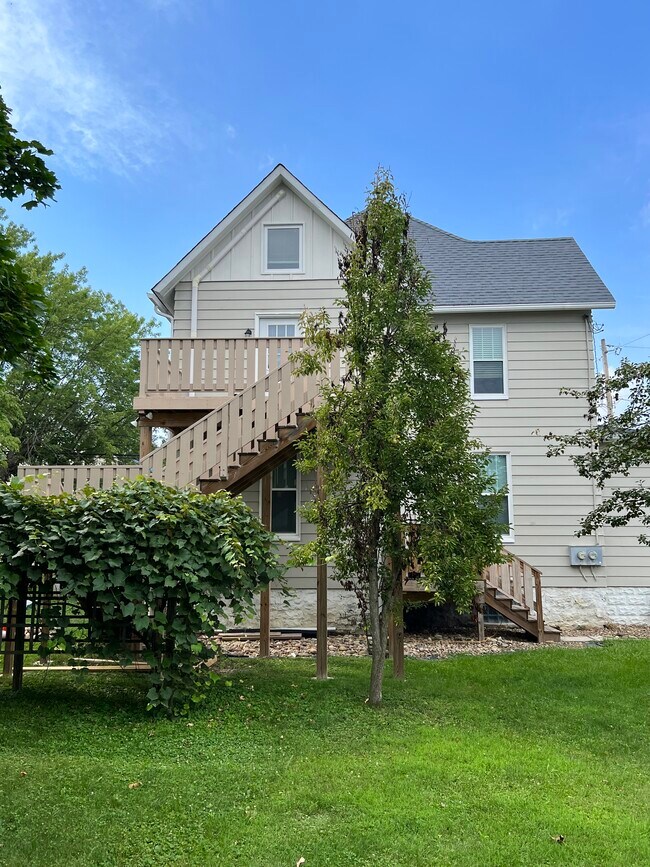 Back deck and yard - 402 Brandon St