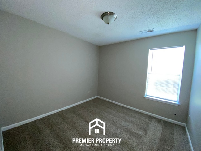 Building Photo - Charming 3BR/2BA in Raleigh | Hardwood Floors & Large Fenced Backyard