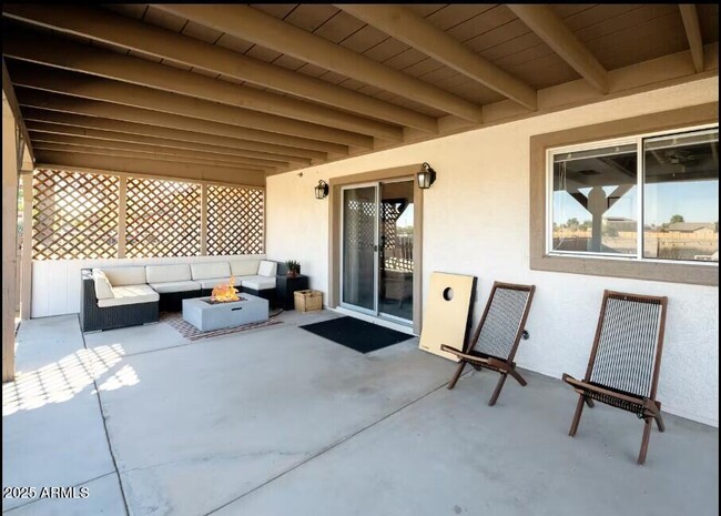 Building Photo - 527 N 161st Ave