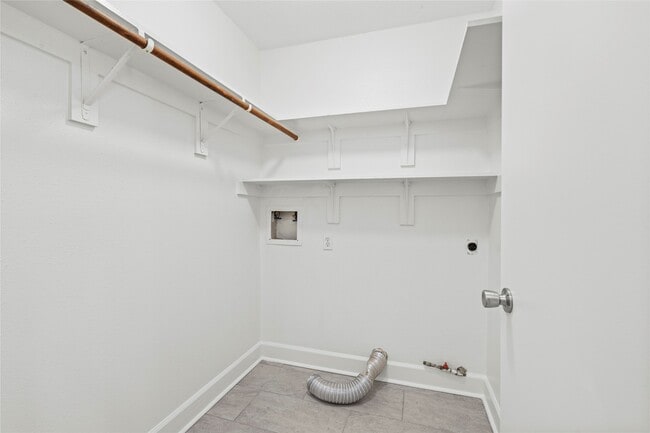 Building Photo - 22514 Round Valley Dr