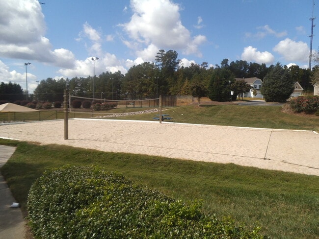 Building Photo - 4 Bedroom Home in desirable Grove Park Community