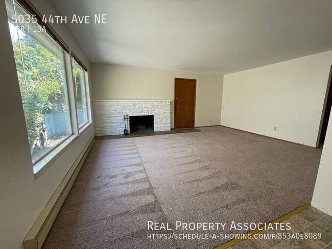 Building Photo - 5035 44th Ave NE