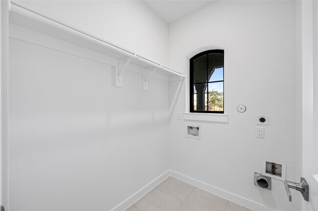 Building Photo - 5106 Sistine Dr