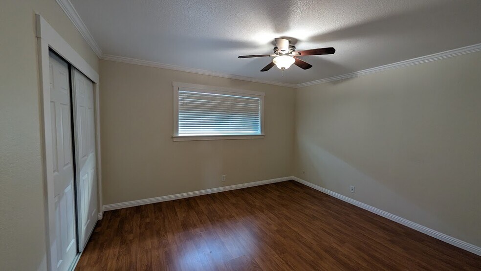 Building Photo - 2116 Curtner Ave