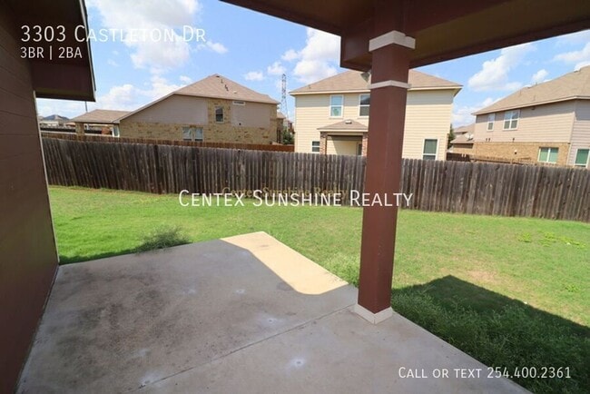 Building Photo - 3303 Castleton Dr