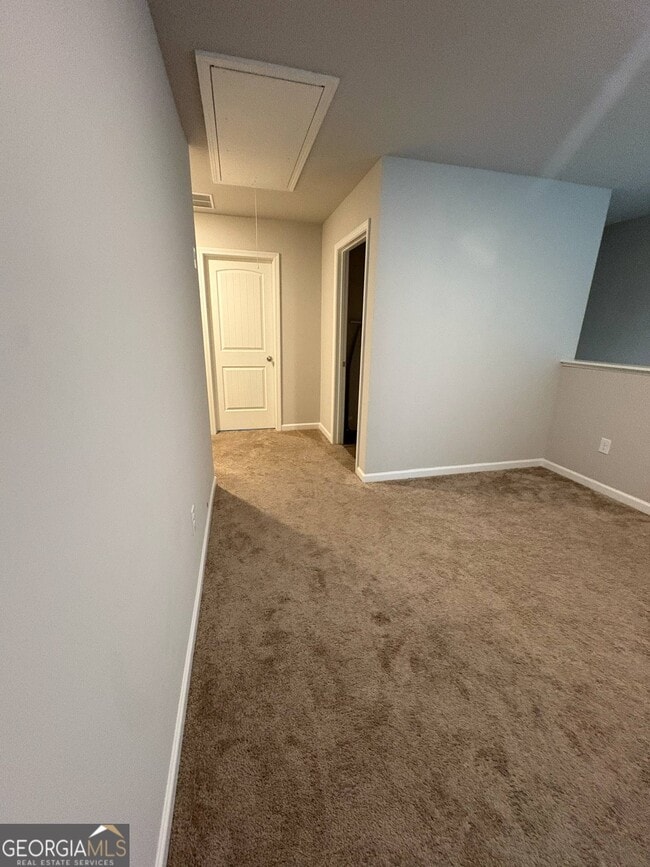 Building Photo - 170 Goodall Woods Dr