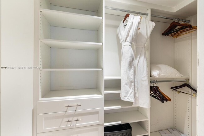 Building Photo - 101 20th St