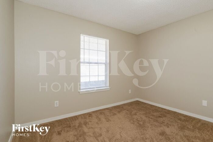 Building Photo - 2047 Eclipse Dr