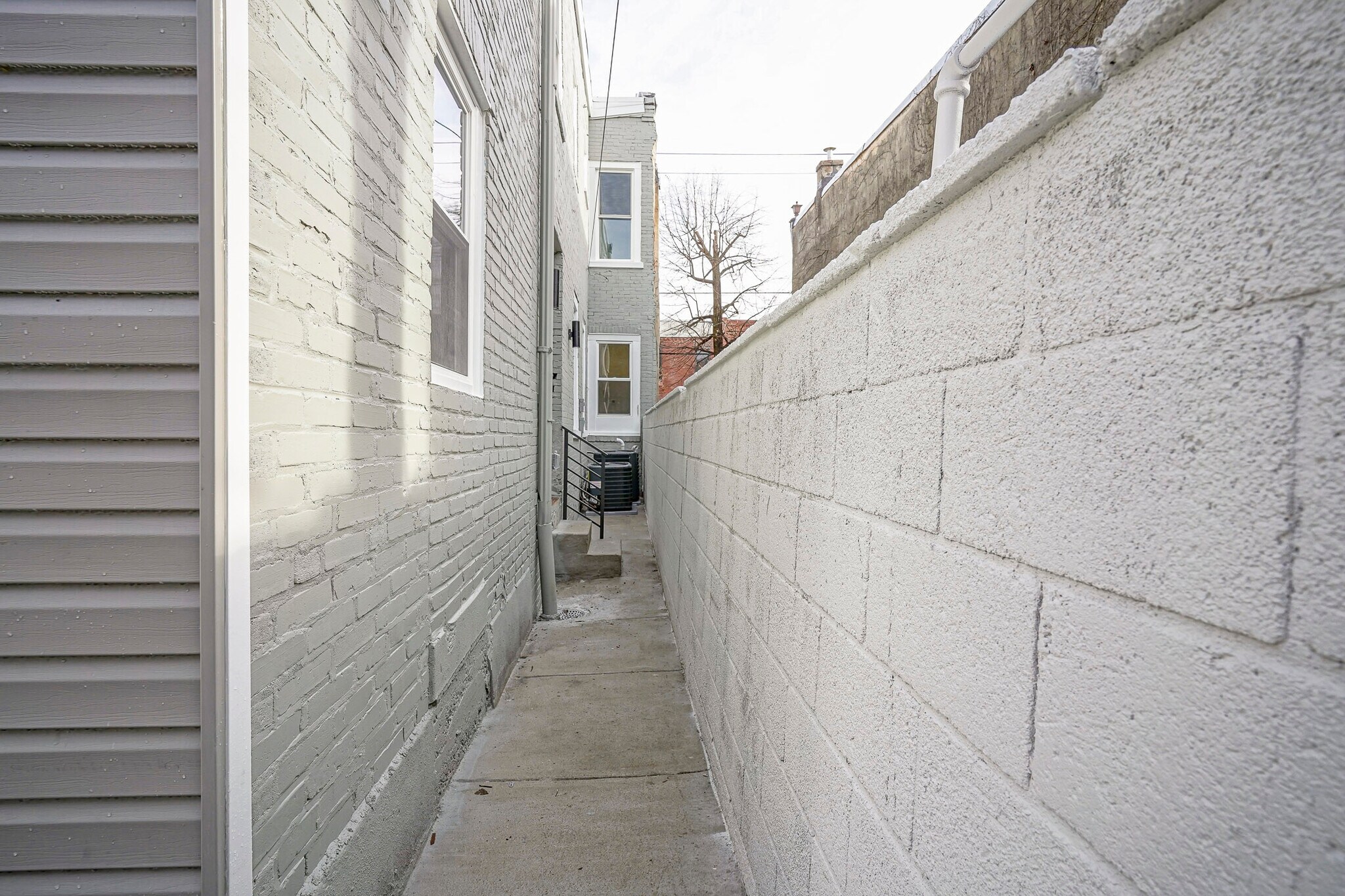 Building Photo - 1822 S 20th St