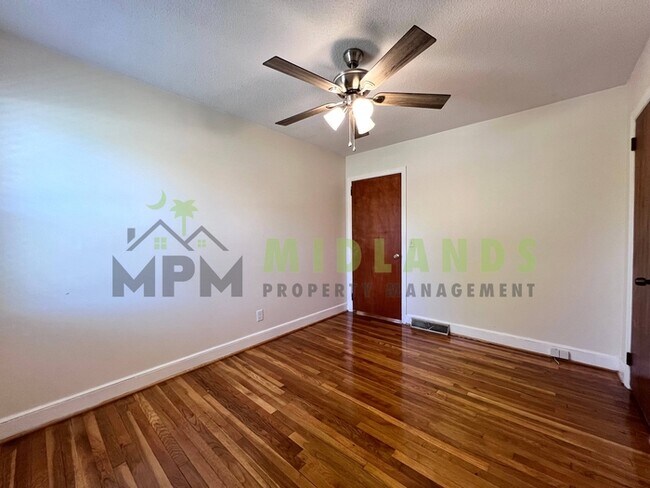 Building Photo - 3836 Davies Dr