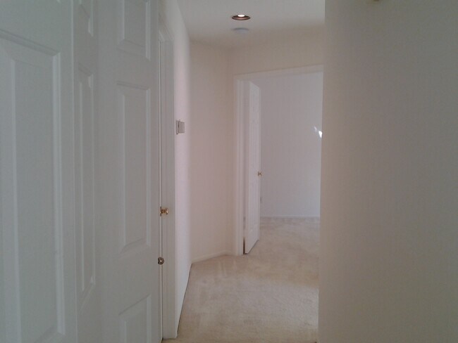 Building Photo - 12080 Tivoli Park Row