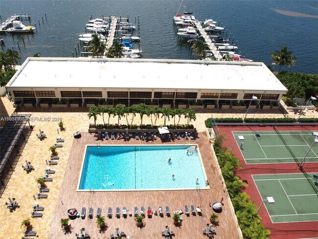 Building Photo - 1901 Brickell Ave