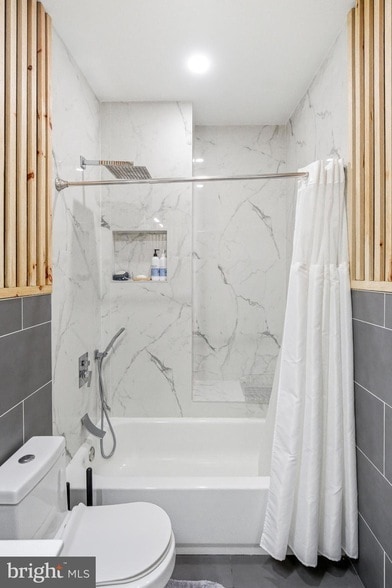 Building Photo - 268 W Duncannon Ave