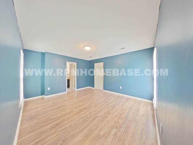 Building Photo - Charming 3-Bedroom Home in Crestview with Modern Features!