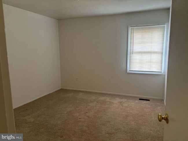 Building Photo - 2207 Hyson Pl