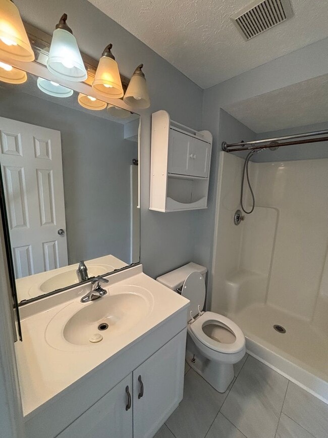 Building Photo - 119 Sterling Ct