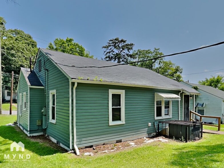 Building Photo - 7824 Rugby Ave