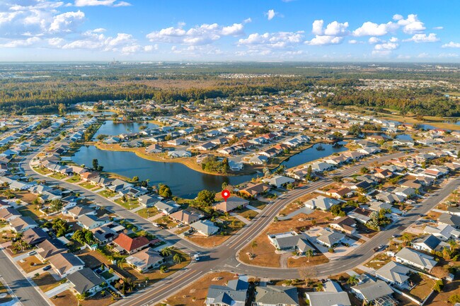 Building Photo - 1808 N Pebble Beach Blvd