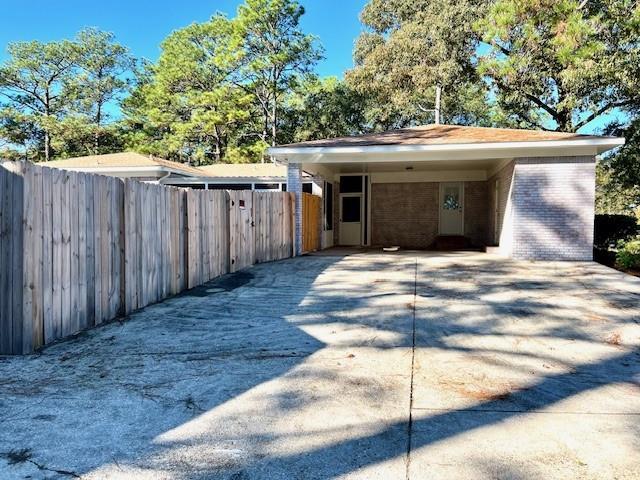 Building Photo - 501 Huntleigh Way