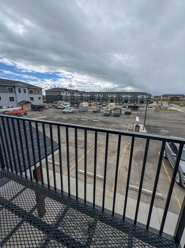 Building Photo - BRAND NEW Pet Friendly 1 bed/ 1 bath apart...