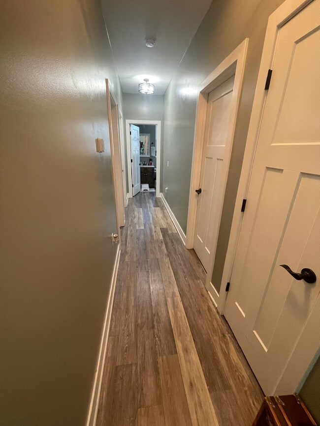 Building Photo - 1010 Deer Run