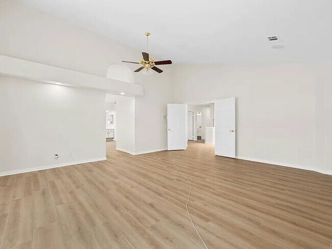 Building Photo - Beautiful Home in Murietta