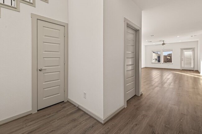 Building Photo - 7538 Keystone Blossom Trl