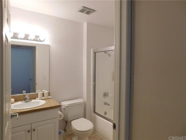 Building Photo - 21400 Burbank Blvd