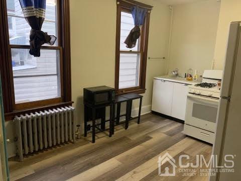 Building Photo - 259 Somerset St