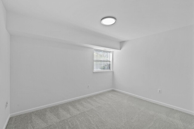 Building Photo - 2 bedroom 2 full bath condo in Annapolis - Ready Now!