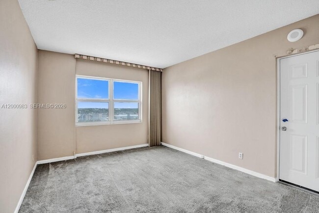 Building Photo - 3201 NE 14th Street Causeway