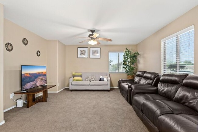 Building Photo - Welcome Home! This stunning 4 bedroom, 3 b...