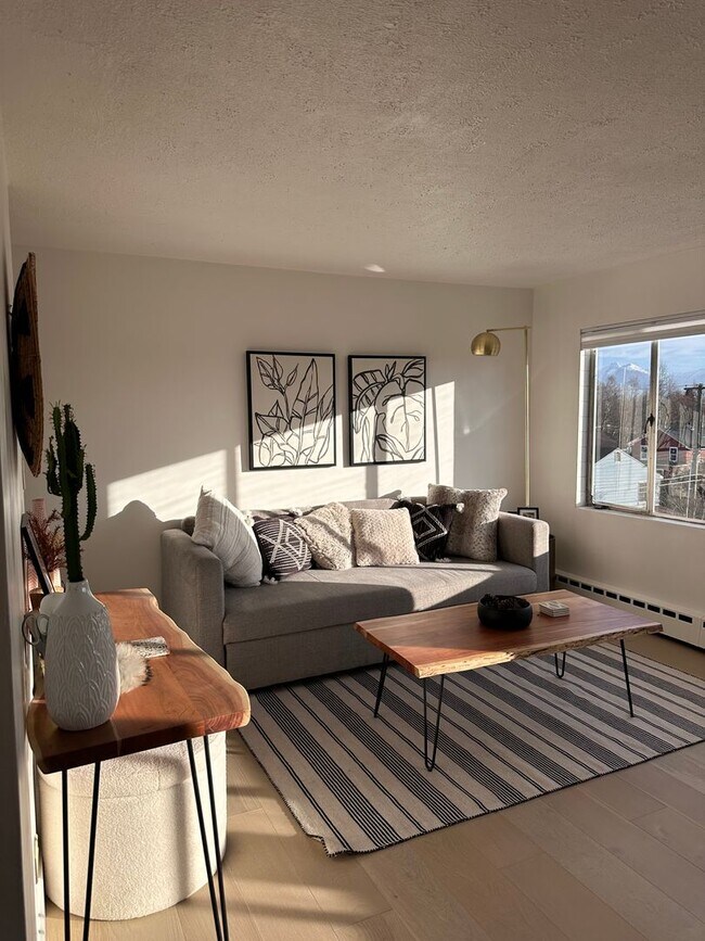 Primary Photo - Cute and Clean Furnished Condo