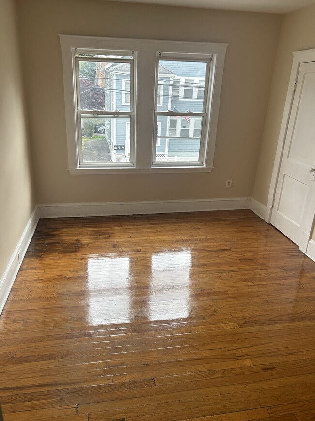 Building Photo - 36 Granfield Ave