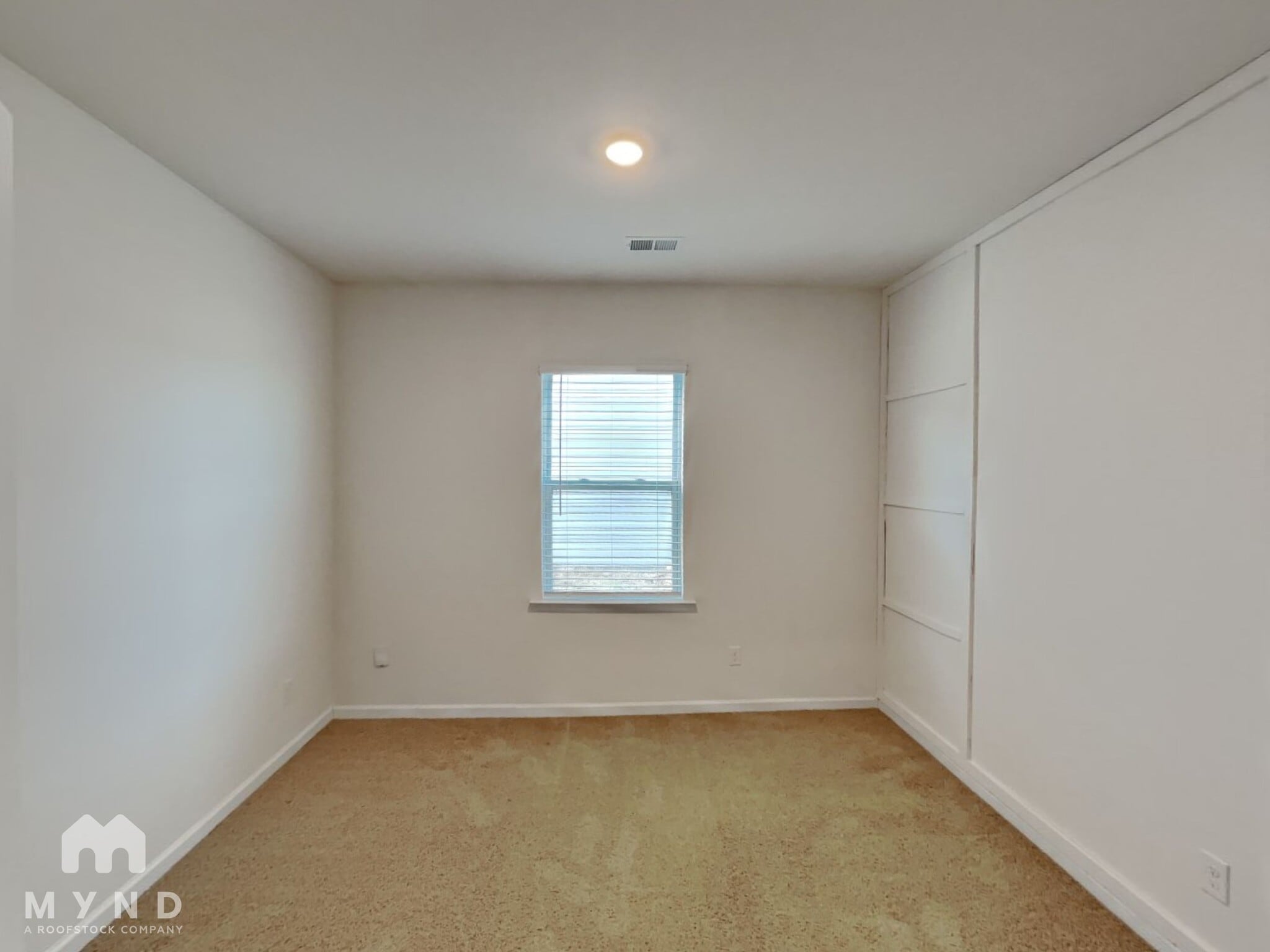 Building Photo - 10 Garden Hill Rd