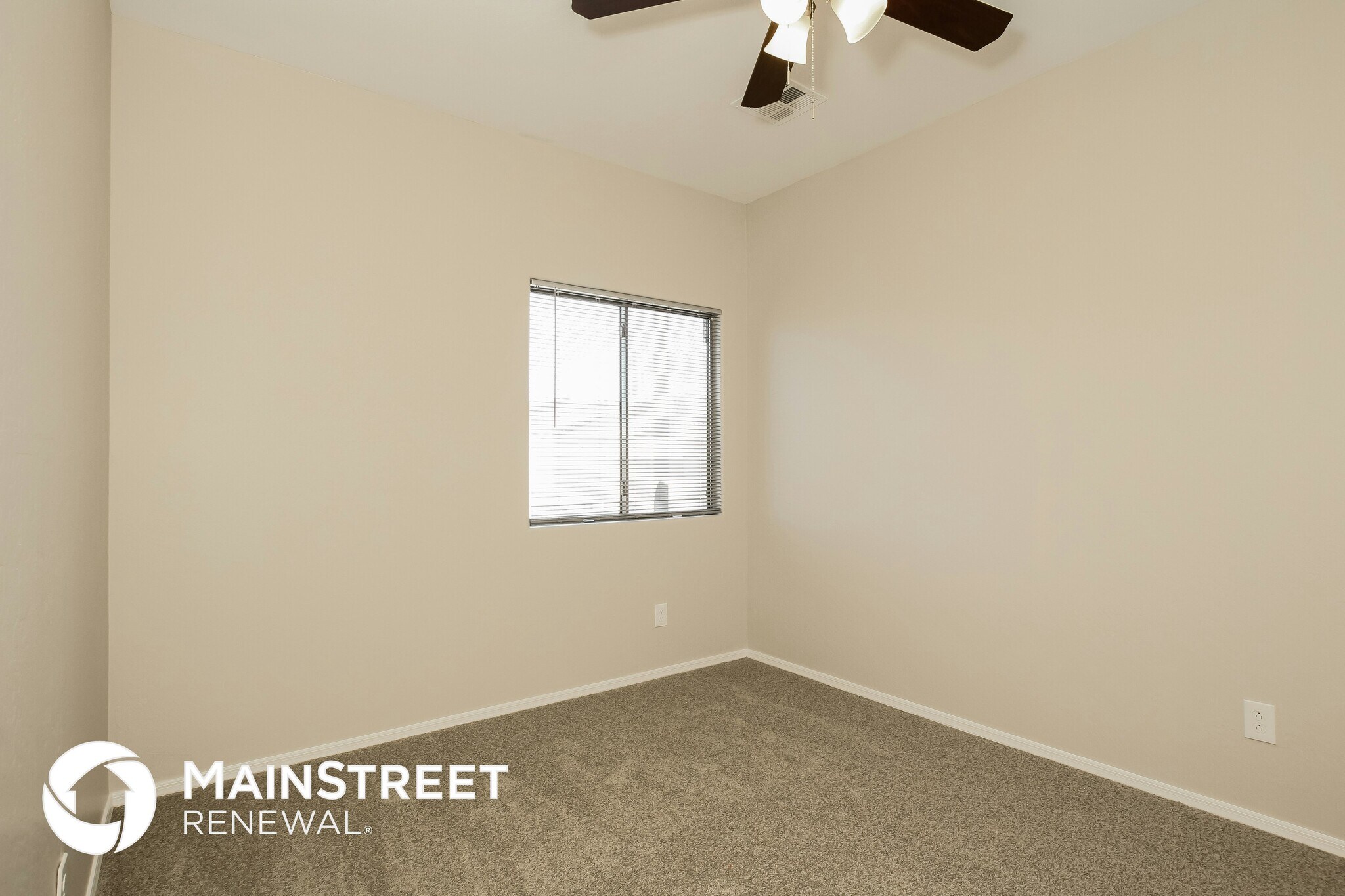 Building Photo - 22014 N 29th Dr