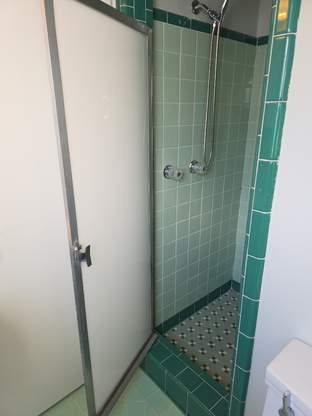 Building Photo - "Spacious 3-Bedroom Gem with 2300 Sq Ft in...