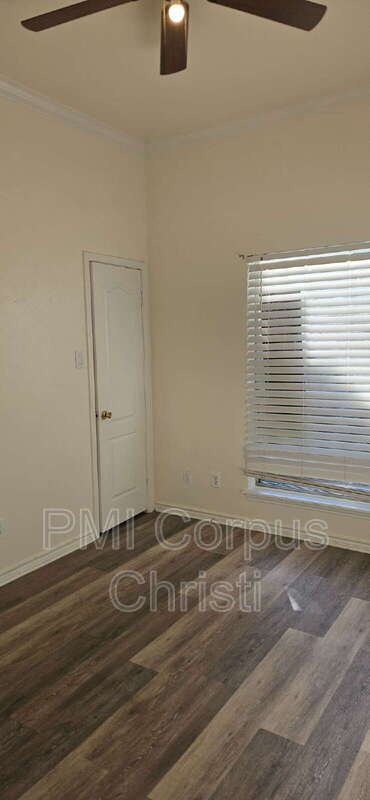 Building Photo - 7625 Stony Brook Dr