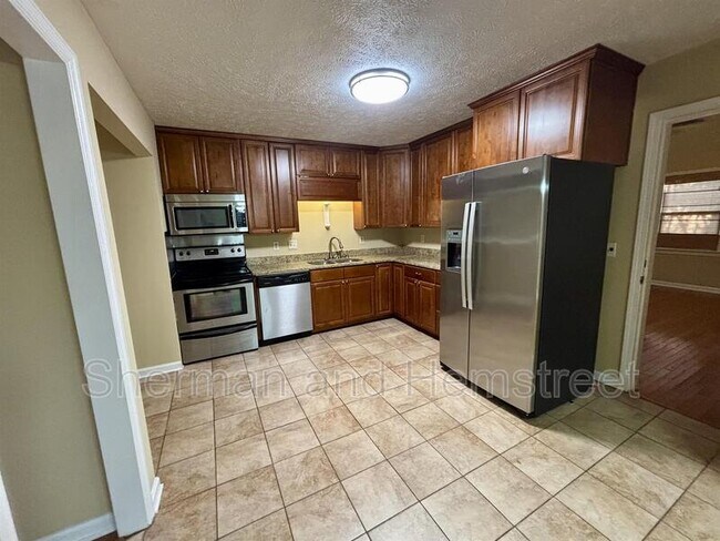 Building Photo - 1113 Highview Ave