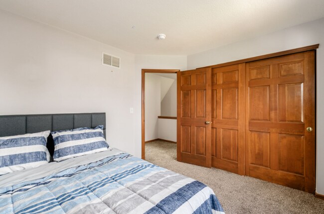 Building Photo - 8370 Payson Dr