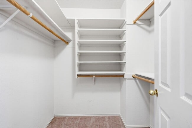 Building Photo - 14704 Yora Dr