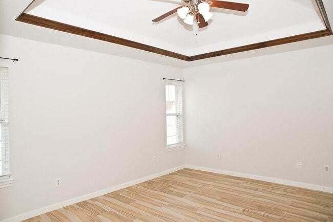 Building Photo - 826 Rickwood Cir