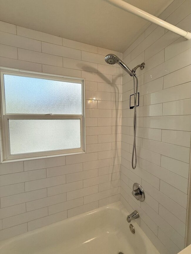 Building Photo - Completely Updated 4-Bedroom Home in Ogden!