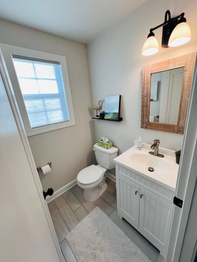 Building Photo - Beautiful 4 Bed 3 Bath Home for Rent! Great Location, Modern Updates!